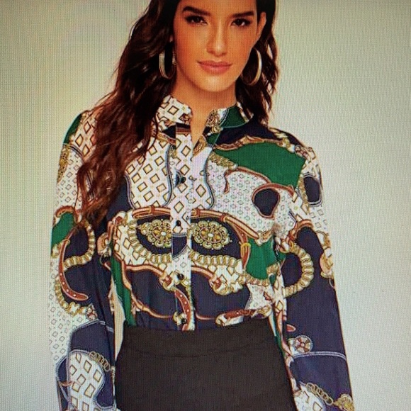 Geo chain print button blouse - Picture 2 of 5